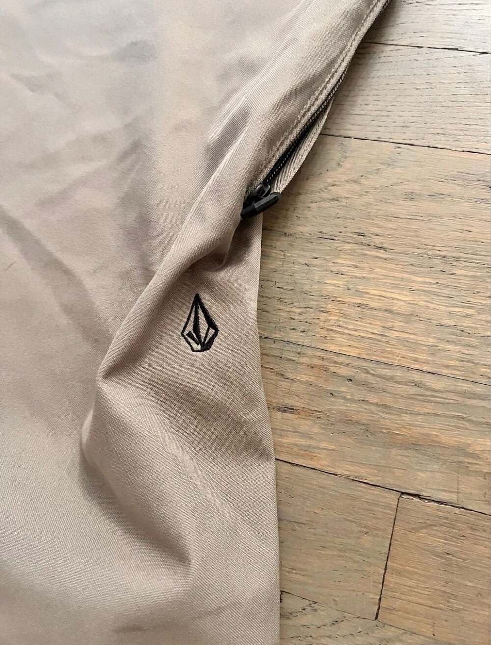 Volcom Winter Snowboard Ski Pants 15,000mm Lined Brown men’s size Small - Picture 9 of 9